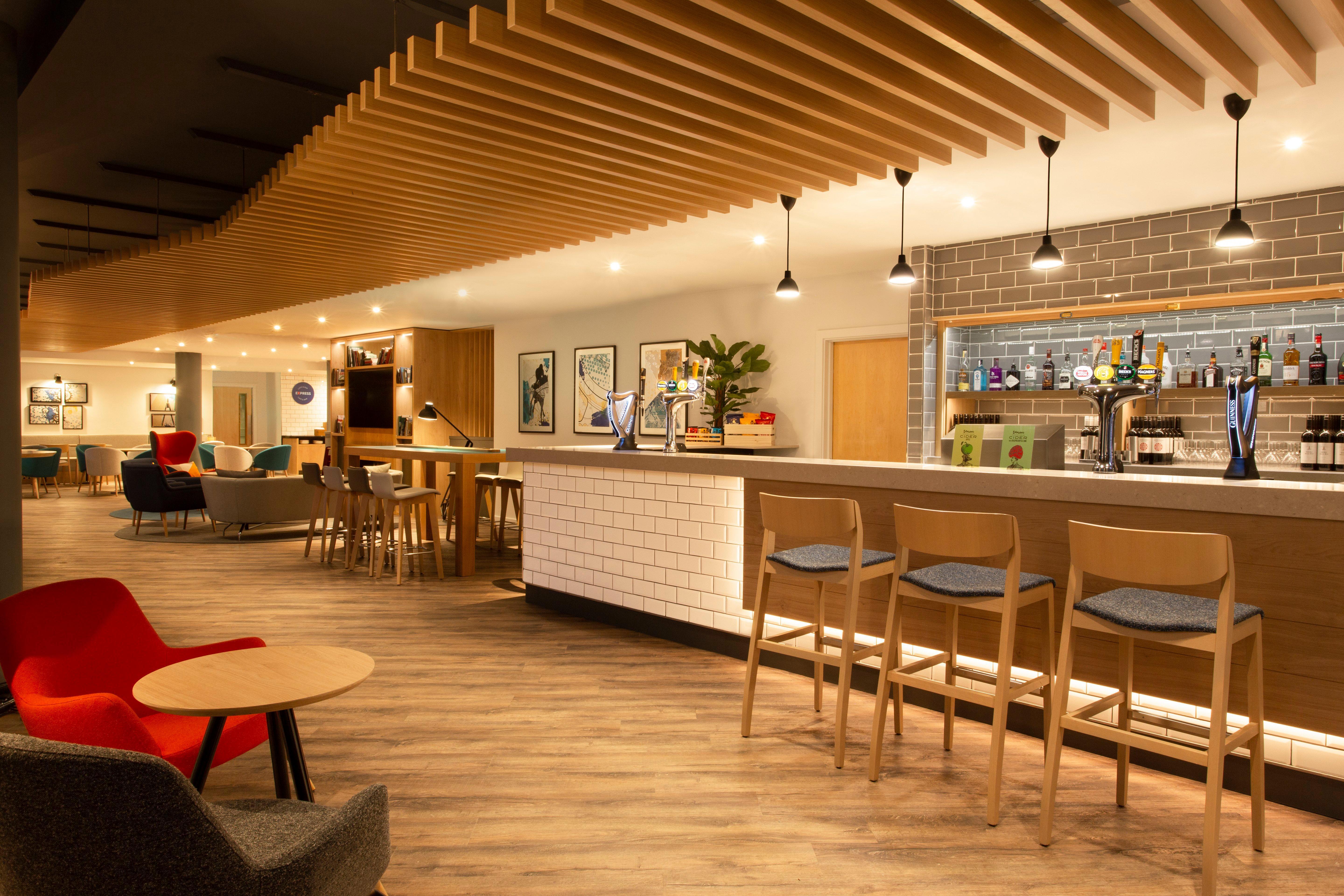 Holiday Inn Express Cheltenham Town Centre By Ihg Exteriér fotografie